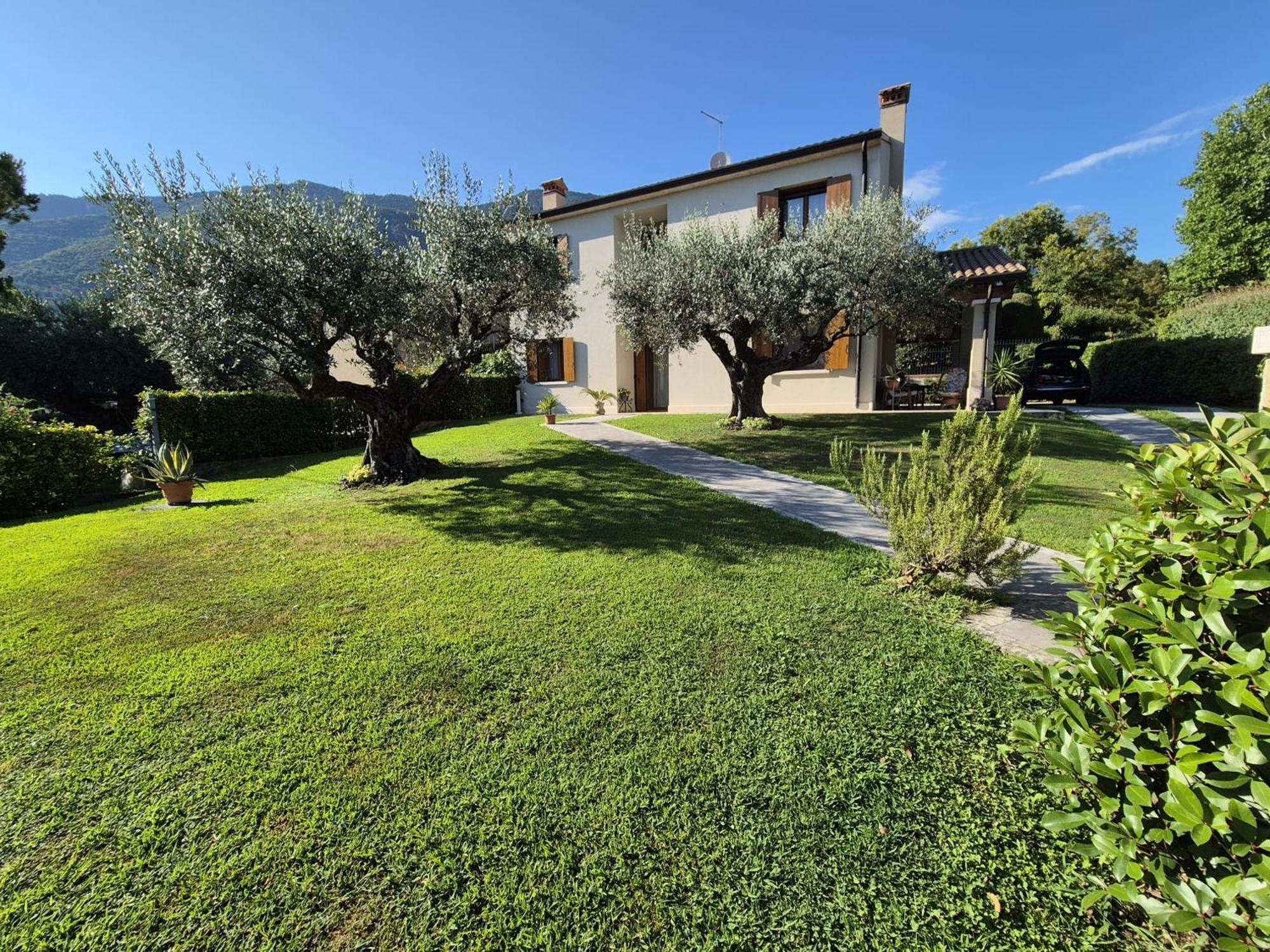 Maryhouse Villa Borso del Grappa Exterior photo